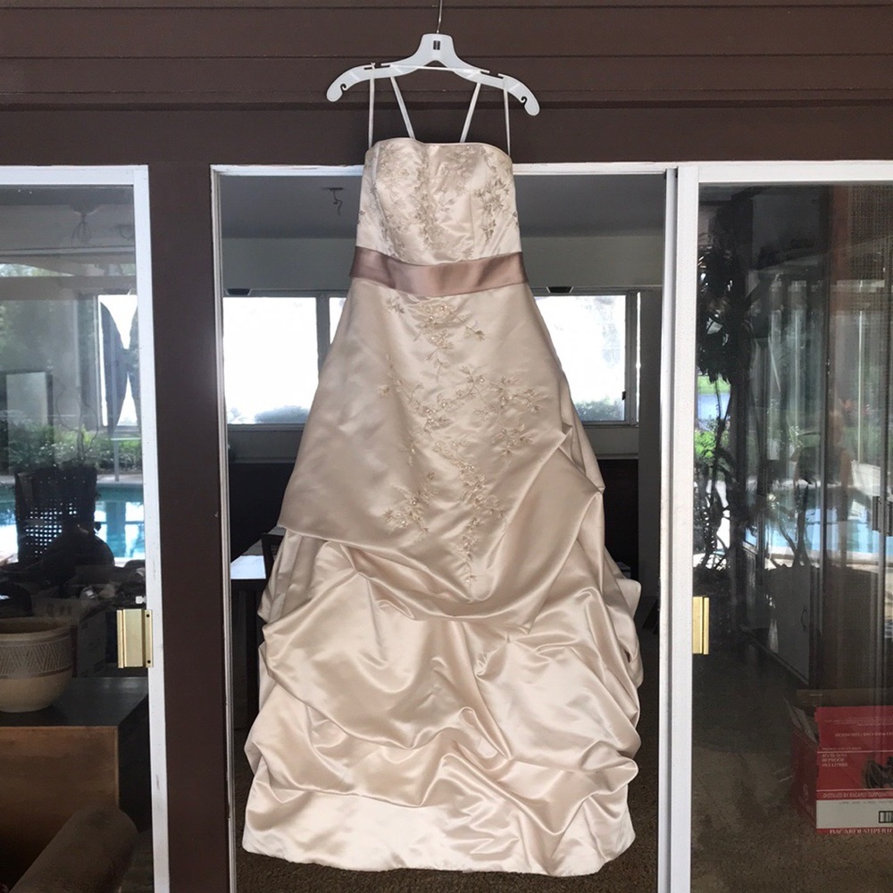 Oleg Cassini Wedding Gown